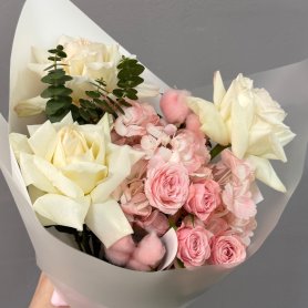 Букет «Ваниль с клубникой» от интернет-магазина «Flowers World» в Чите