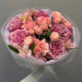 Сборный букет «Чудное мгновение » от интернет-магазина «Flowers World» в Чите