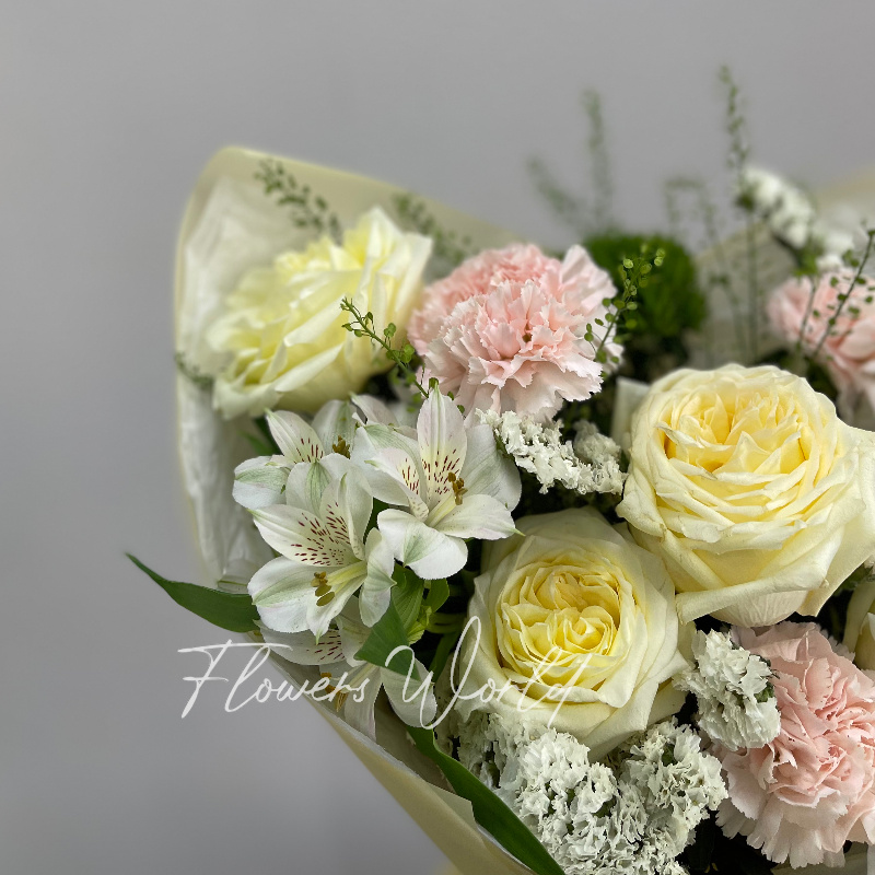 Сборный букет «Весенний»  1