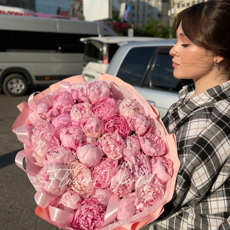 Букет «Букет из 31 пиона» 1