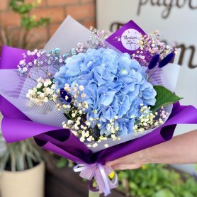 Сборный букет «Радость» от интернет-магазина «Flowers World» в Чите