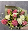 Букет «Из коралловых гиацинтов с диантусами » 1