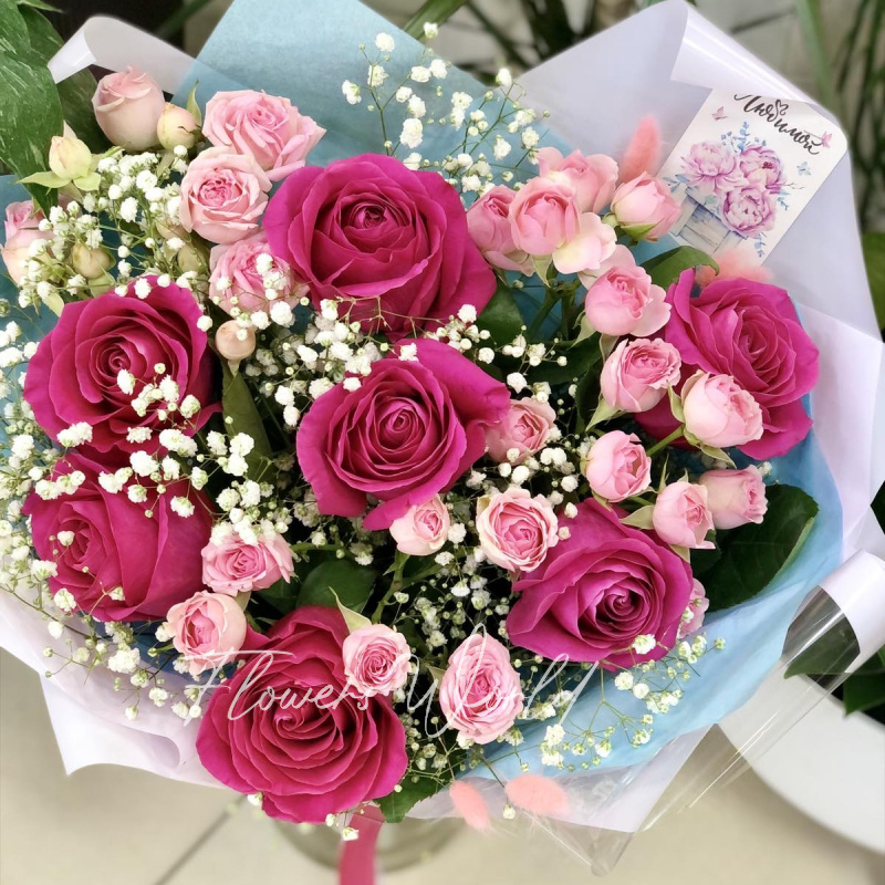 Букет с розами «Ягодные цвета»