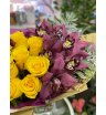 Букет «Из желтых роз и орхидей» 1